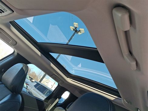 Used 2024 Mitsubishi Outlander SE Black Edition image 16