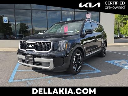 Certified 2023 Kia Telluride EX w/ EX Captain's Chair Package