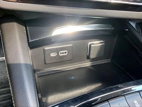 Used 2023 Buick Envision Essence w/ Sport Touring Package AWD/4WD image 31