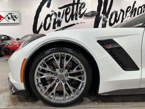 Used 2016 Chevrolet Corvette Z06 w/ 3LZ Preferred Equipment Group RWD image 18