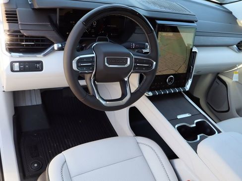New 2026 GMC Acadia Denali w/ Super Cruise Package FWD image 7