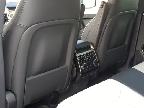 Used 2025 Land Rover Range Rover Sport Dynamic SE image 19