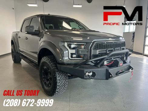 Used 2018 Ford F150 Raptor w/ Equipment Group 802A Luxury AWD/4WD image 1