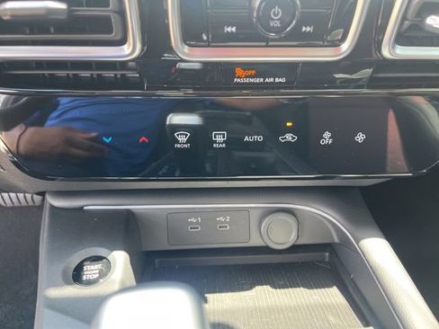 New 2026 Nissan Sentra SR w/ Floor Mat Package FWD image 17