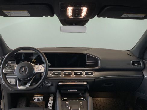 Used 2022 Mercedes-Benz GLS 450 4MATIC image 19