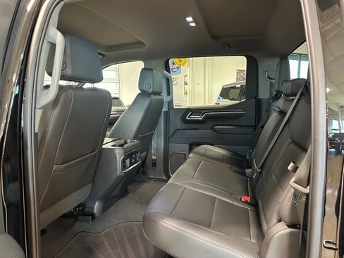 Used 2024 GMC Sierra 1500 SLT w/ SLT Premium Package AWD/4WD image 34