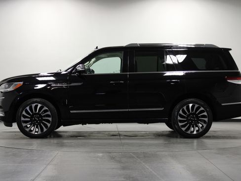 Used 2023 Lincoln Navigator Black Label image 7