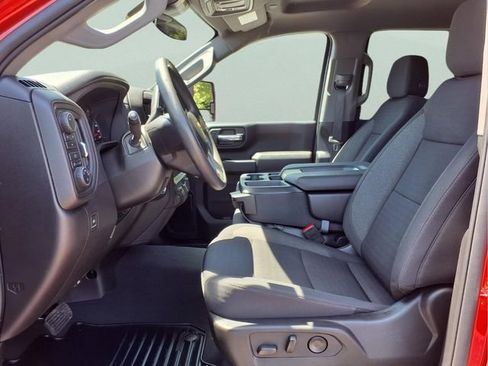 Used 2025 Chevrolet Silverado 2500 Custom w/ Custom Convenience Package AWD/4WD image 18