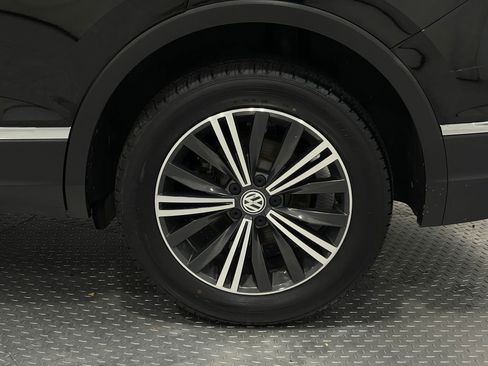 Used 2018 Volkswagen Tiguan SEL image 37