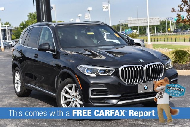 Used 2022 BMW X5 xDrive40i w/ Executive Package AWD/4WD image 2