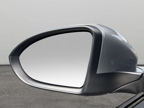 Used 2021 Volkswagen Jetta SE FWD image 33