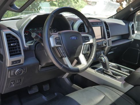 Used 2020 Ford F150 Lariat w/ Equipment Group 502A Luxury AWD/4WD image 4