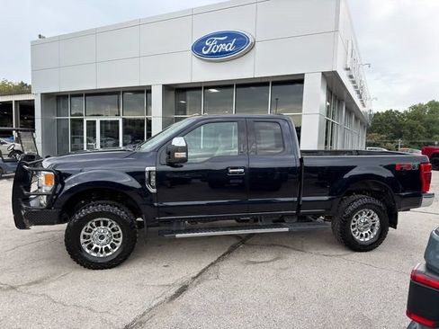 Used 2022 Ford F350 Lariat w/ Chrome Package AWD/4WD image 4