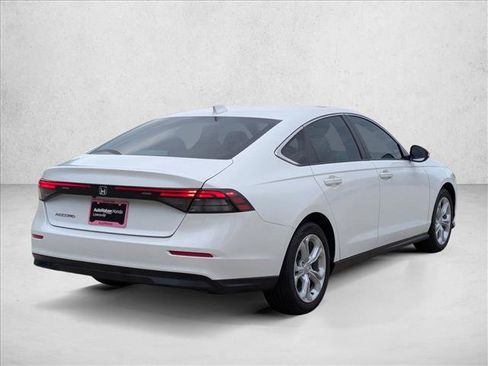 Certified 2023 Honda Accord LX image 5