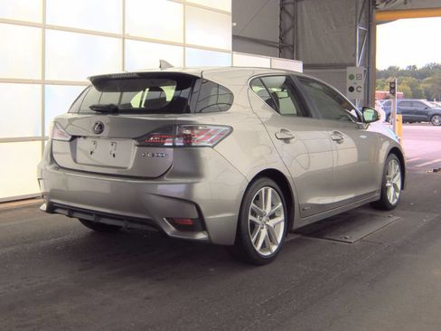 Used 2017 Lexus CT 200h w/ Seat Comfort Package FWD image 3