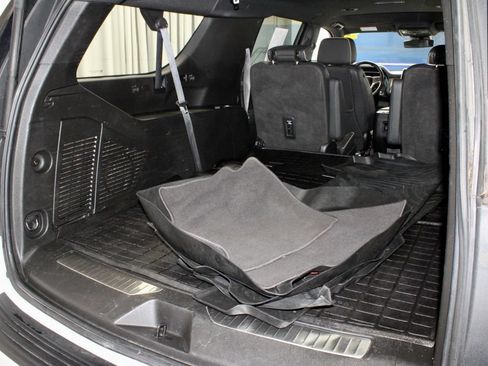 Used 2023 Chevrolet Suburban Premier AWD/4WD image 15