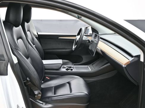 Used 2023 Tesla Model Y Long Range AWD/4WD image 36