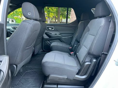 Used 2022 Chevrolet Traverse LT w/ LPO, Floor Liner Package AWD/4WD image 25
