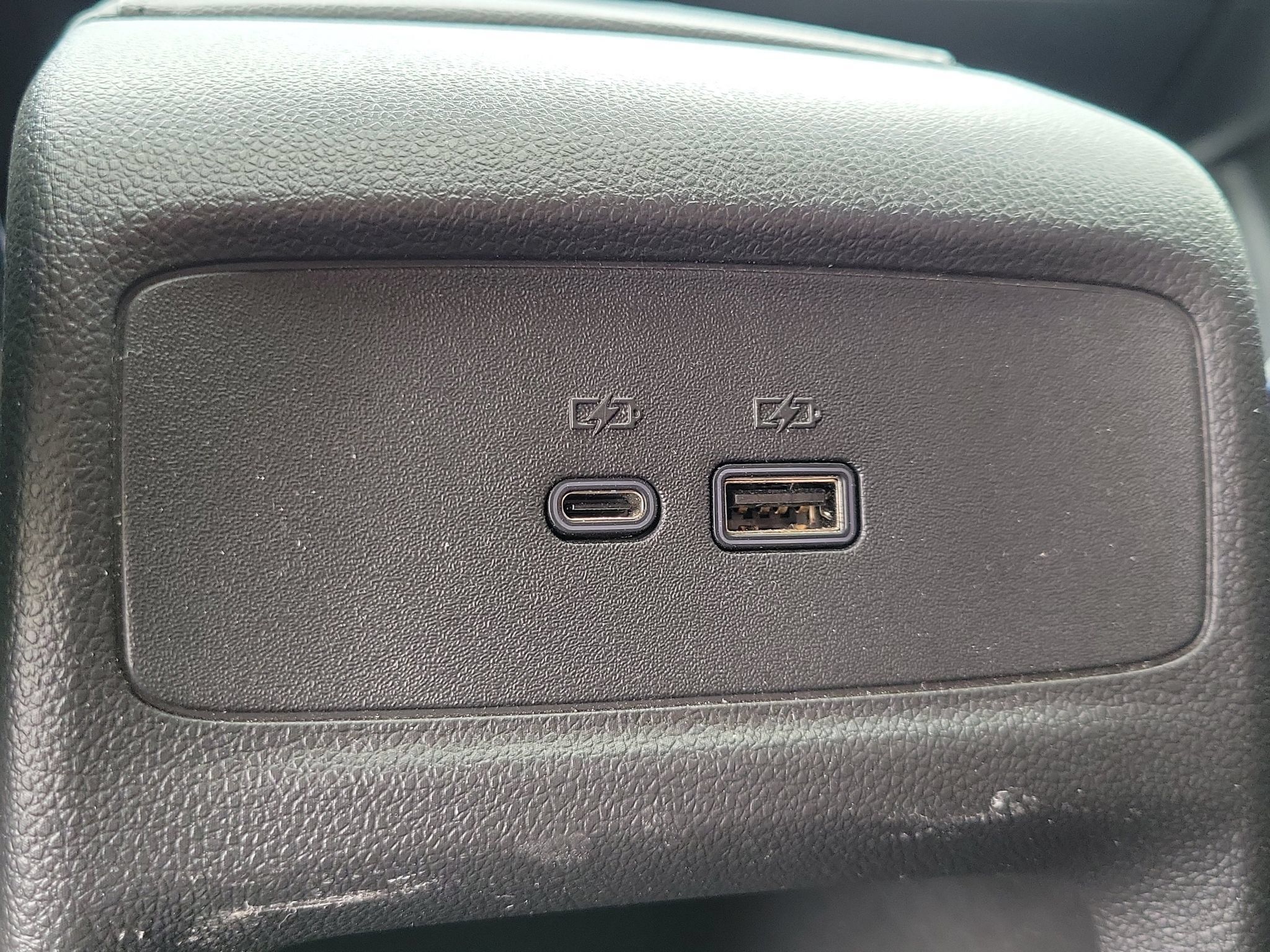 Used 2024 Buick Envista Sport Touring w/ Convenience I Package FWD image 23