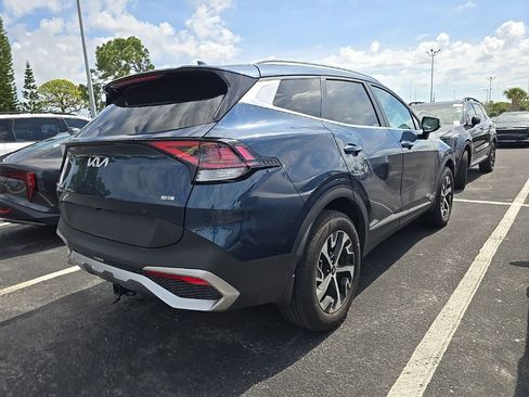 Certified 2023 Kia Sportage EX AWD/4WD image 9