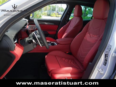 New 2025 Maserati Grecale Modena AWD/4WD image 9