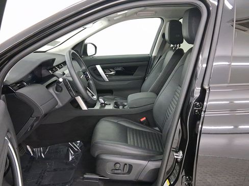 New 2025 Land Rover Discovery Sport S image 5