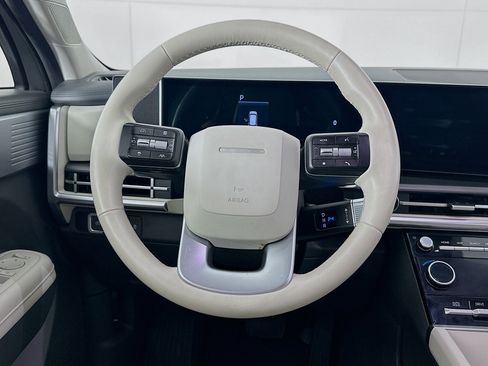 Used 2025 Hyundai Santa Fe SEL image 24