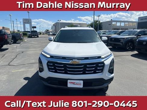 Used 2025 Chevrolet Equinox LT w/ Convenience Package II AWD/4WD image 4