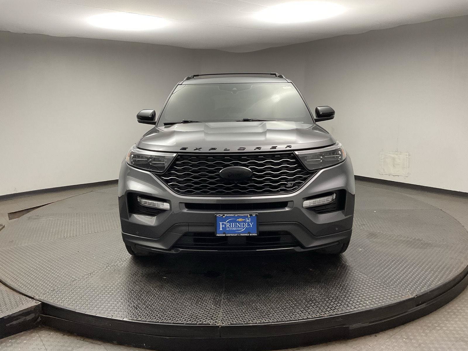 Used 2024 Ford Explorer ST w/ Equipment Group 401A AWD/4WD image 2