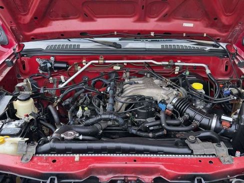 Used 2002 Nissan Xterra XE image 35