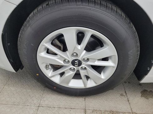 Used 2017 Kia Optima LX image 31