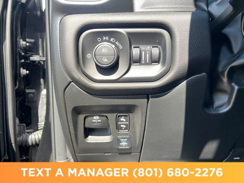 Used 2025 RAM 1500 Big Horn AWD/4WD image 30
