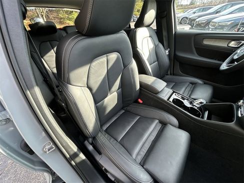 Certified 2024 Volvo XC40 B5 Plus w/ Protection Package Premier image 25