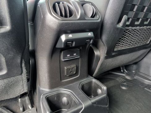 Used 2021 Jeep Gladiator Rubicon w/ Dual Top Group AWD/4WD image 32