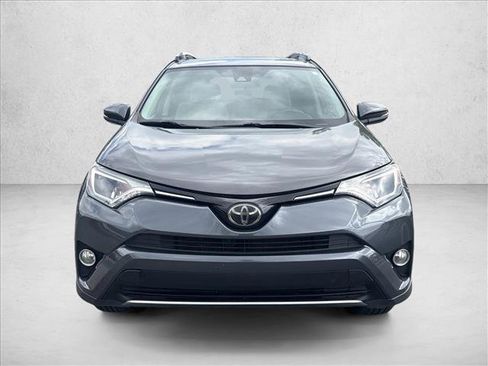 Used 2017 Toyota RAV4 XLE FWD image 2