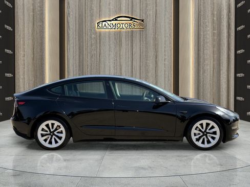 Used 2021 Tesla Model 3 Standard Range Plus RWD image 10