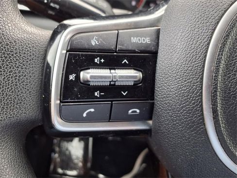 Used 2021 Kia Sorento LX image 26