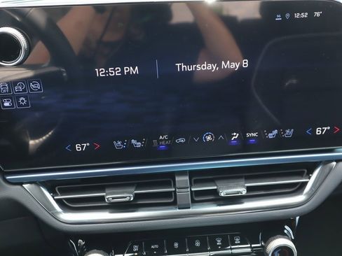 New 2025 Chevrolet Equinox EV LT w/ Convenience Package II image 5