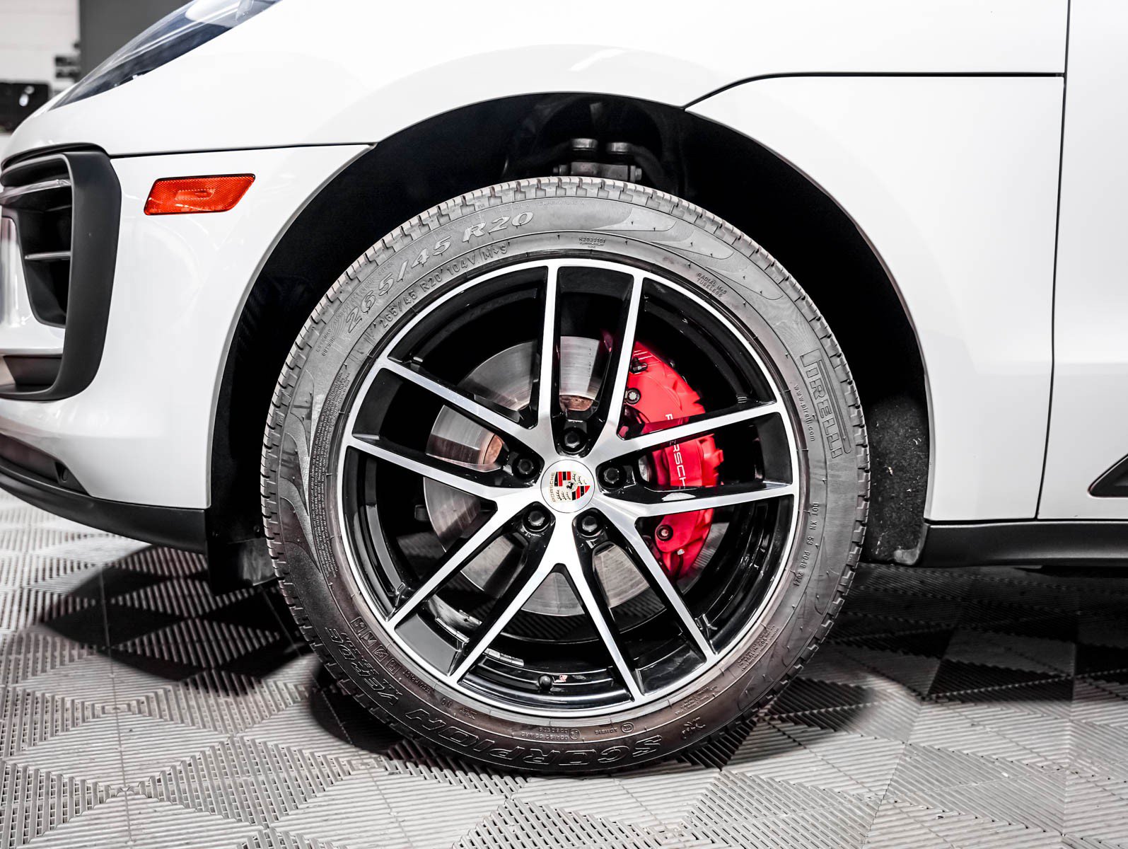 Certified 2023 Porsche Macan S AWD/4WD image 14