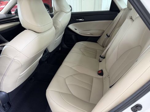 Used 2021 Toyota Avalon XLE FWD image 27