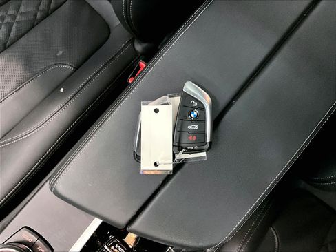 Used 2023 BMW 530i w/ Convenience Package RWD image 13