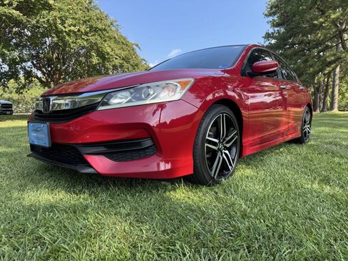 Used 2017 Honda Accord Sport image 6