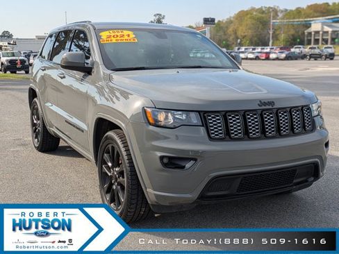 Used 2021 Jeep Grand Cherokee Laredo X image 5