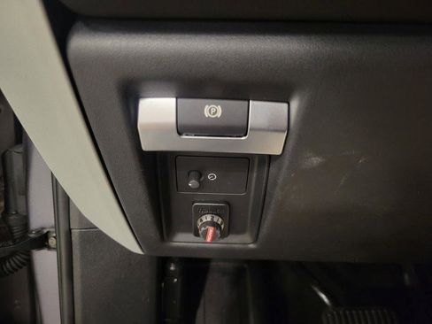 Used 2022 Land Rover Defender 90 X-Dynamic SE image 14