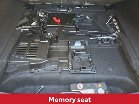 Used 2025 Mercedes-Benz CLA 250 image 14