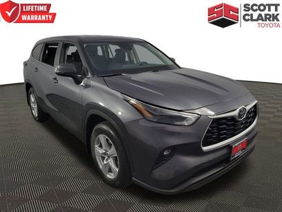 Used 2024 Toyota Highlander LE