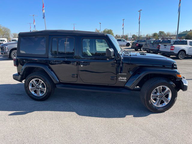 Used 2022 Jeep Wrangler Unlimited Sahara w/ Cold Weather Group AWD/4WD image 11