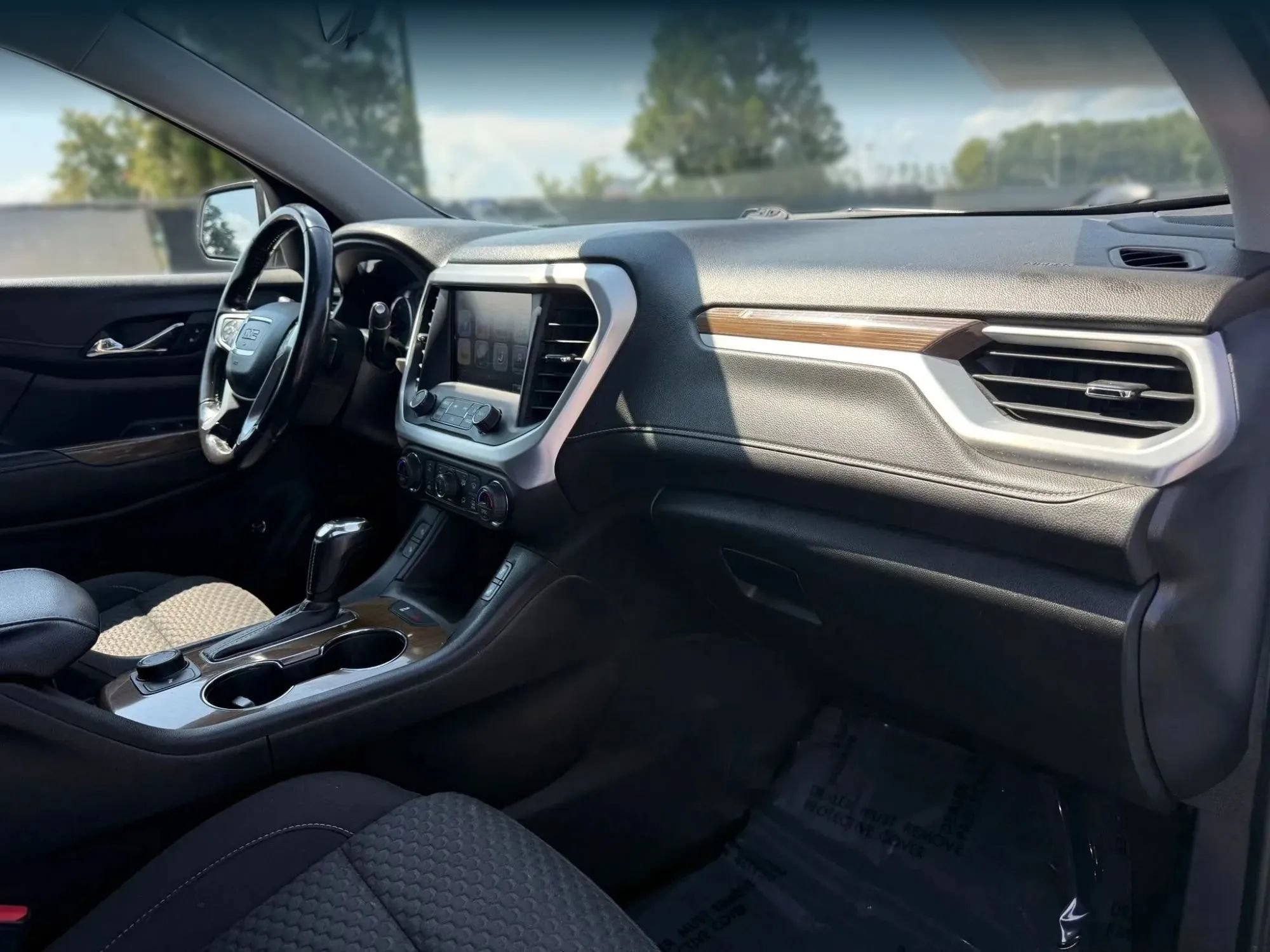 Used 2019 GMC Acadia SLE w/ Driver Alert Package I AWD/4WD image 19