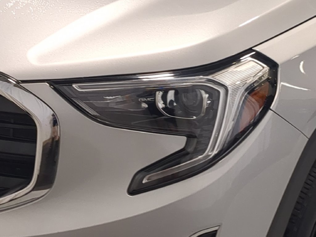 Used 2020 GMC Terrain SLE w/ Driver Convenience Package AWD/4WD image 14