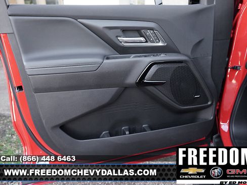 New 2025 Chevrolet Silverado EV LT image 37